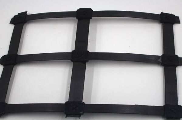 凸結(jié)點(diǎn)鋼塑土工格柵